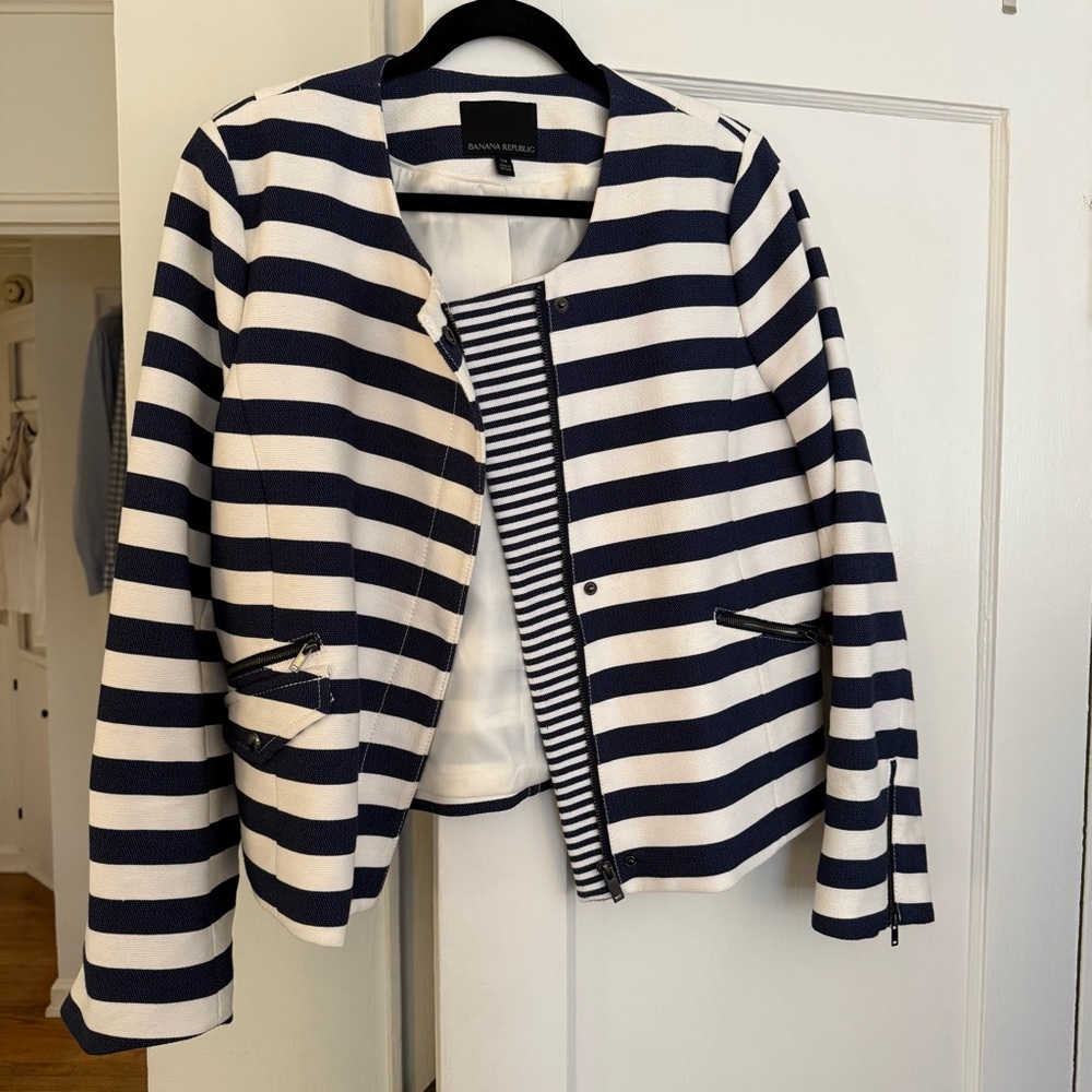 Banana Republic Striped Blazer in Navy and White